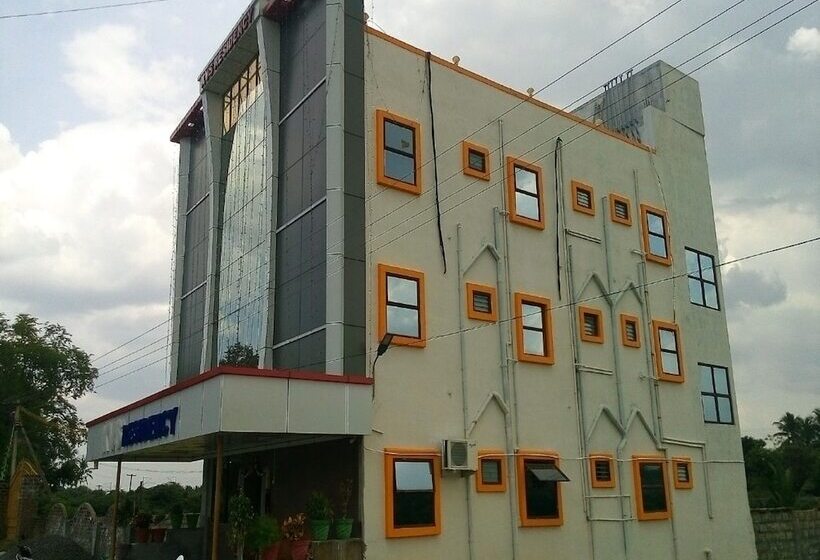 Отель Kvs Residency