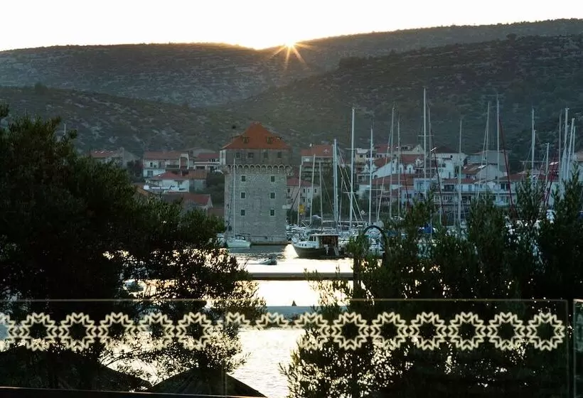 Hotelli Marinus Beach