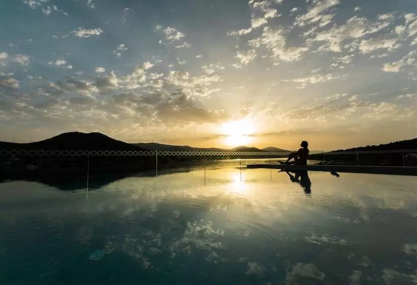 Hotelli Marinus Beach