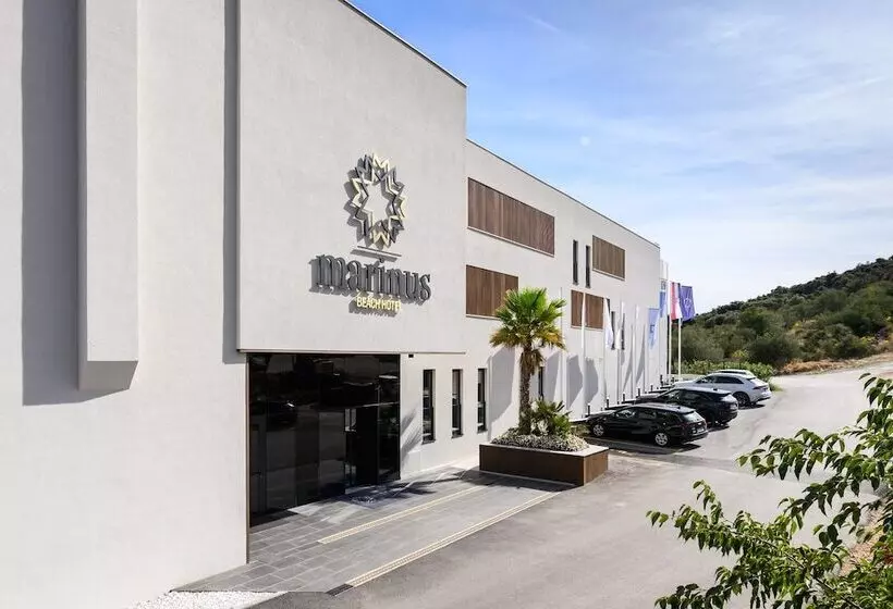 Hotelli Marinus Beach