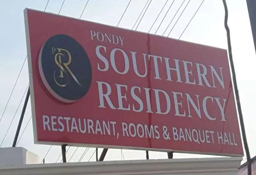 ホテル Pondy Southern Residency