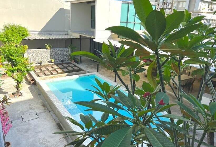 Отель Remember @ Phuket Town