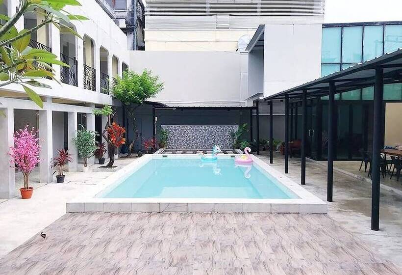 Отель Remember @ Phuket Town