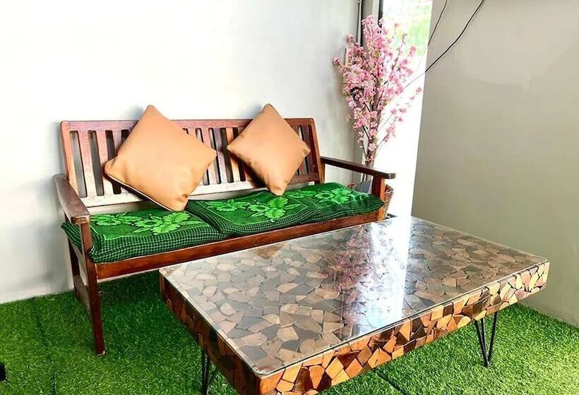 Отель Remember @ Phuket Town