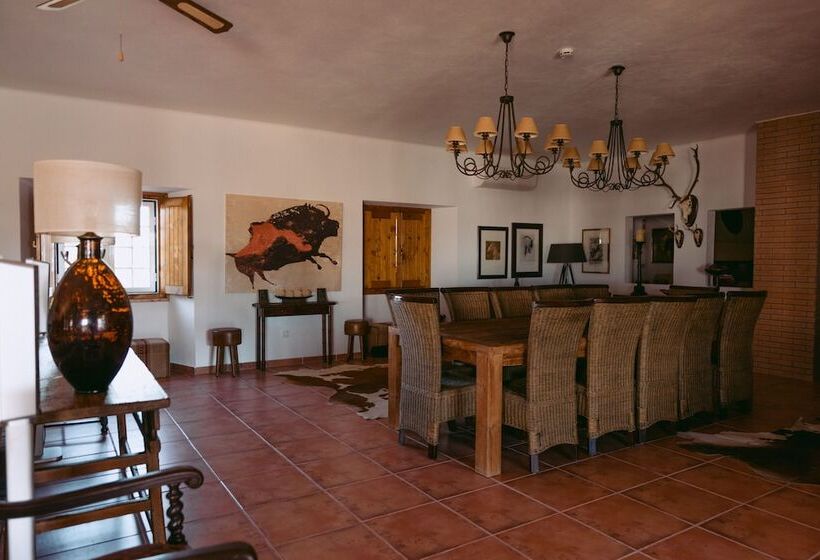 هتل روستایی Herdade Da Caniceira