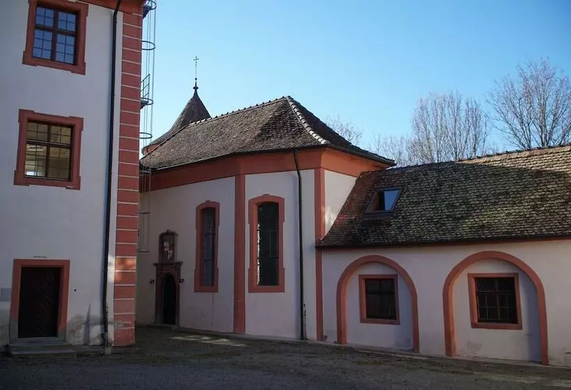 Hotelli Tagungszentrum Schloss Hohenfels