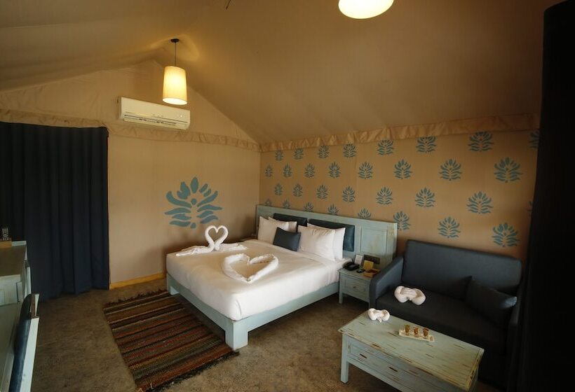 Hotel Radhika Beach Resort & Spa Diu