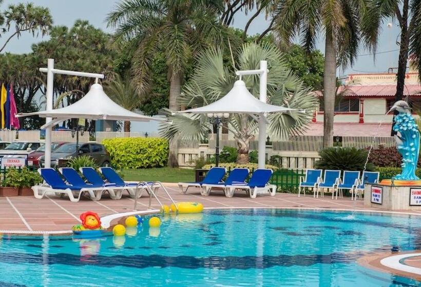 Hotel Radhika Beach Resort & Spa Diu