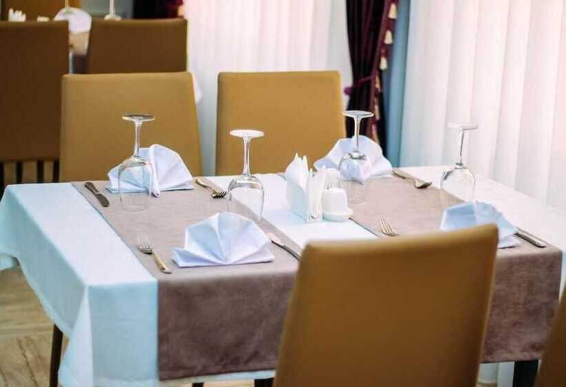 Osh Grand Hotel Chavo