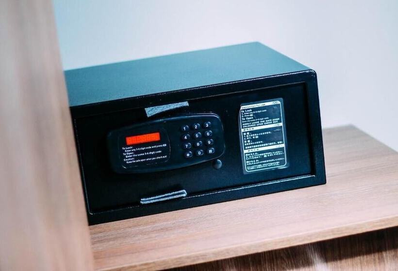 Osh Grand Hotel Chavo