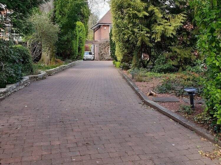 Пансион Little Robin Gate Free Parking Central 10 Min Walk To Train Station