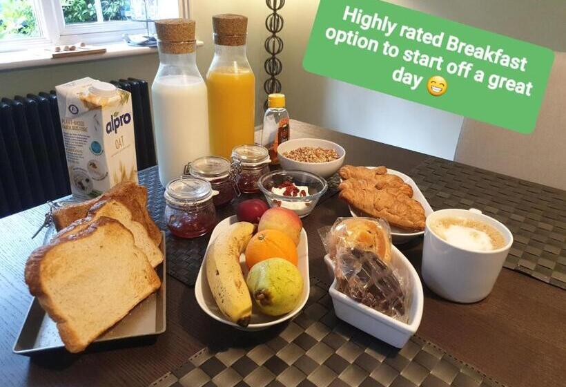 Пансион Little Robin Gate Free Parking Central 10 Min Walk To Train Station