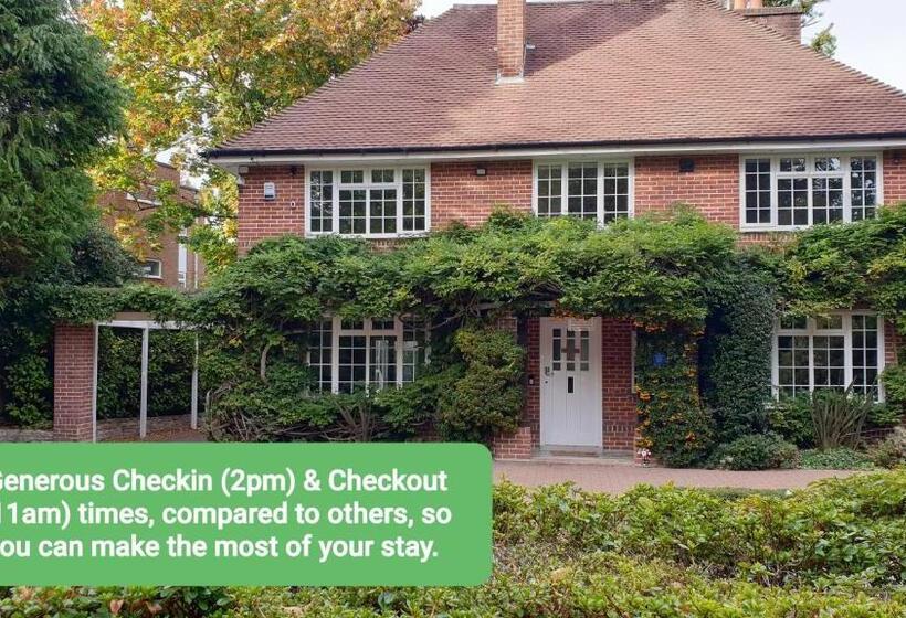 Пансион Little Robin Gate Free Parking Central 10 Min Walk To Train Station