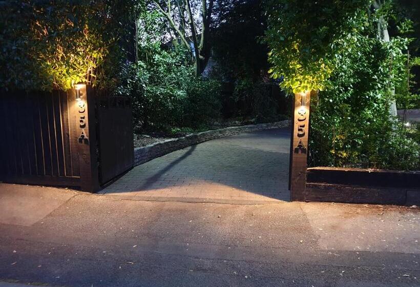 Пансион Little Robin Gate Free Parking Central 10 Min Walk To Train Station