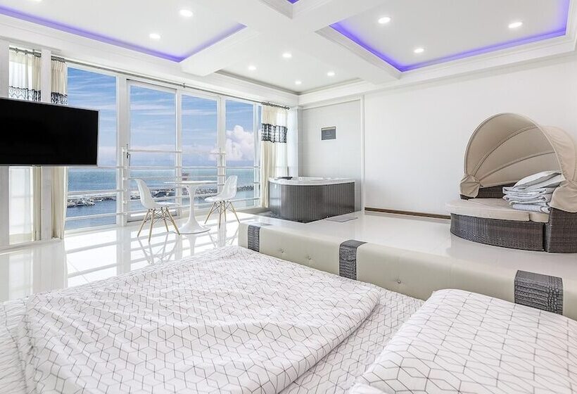 Pensão Pohang 0.1 Poolvilla