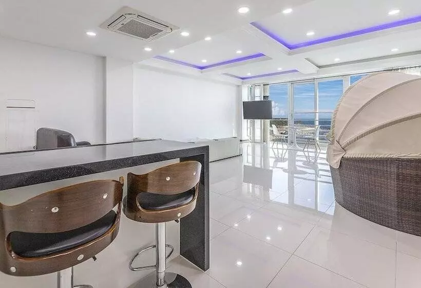 Majatalo Pohang 0.1 Poolvilla