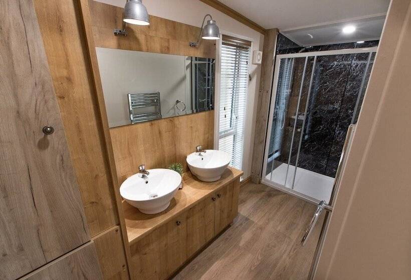 渡假胜地 Sandy Balls Holiday Village