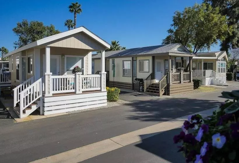 The Cottages At Golden Village Palms Rv Resort