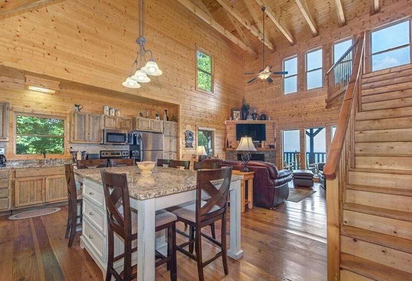 The Real Mccoy Stunning Views W/ Private Hot Tub