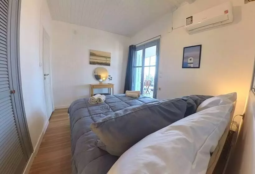 Beachfront/2br/garden/bbq/seaview/quietretreat