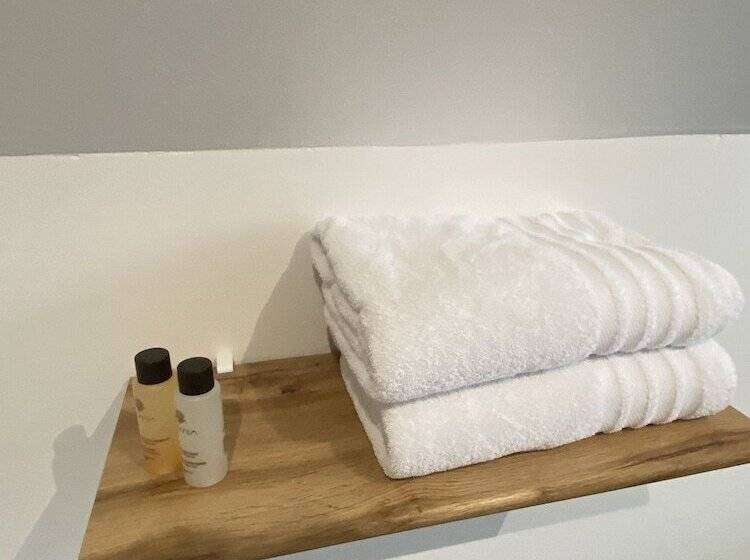 Bed and Breakfast Aux Charmes