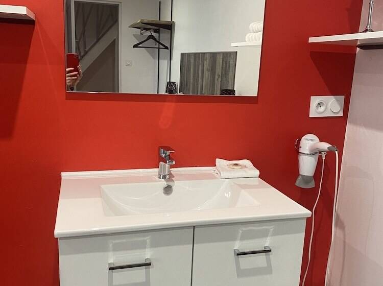 Bed and Breakfast Aux Charmes