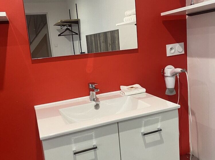 Bed and Breakfast Aux Charmes