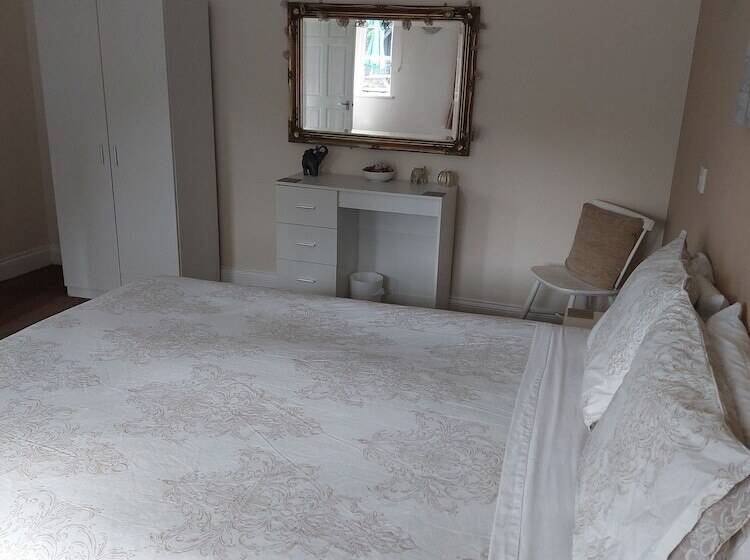 مبيت وإفطار The Cross Keys