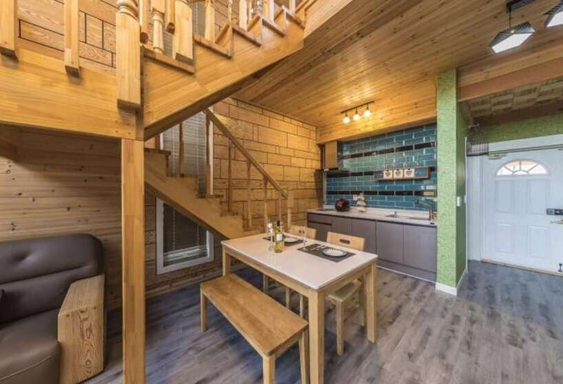 Gangneung Solbit Pension