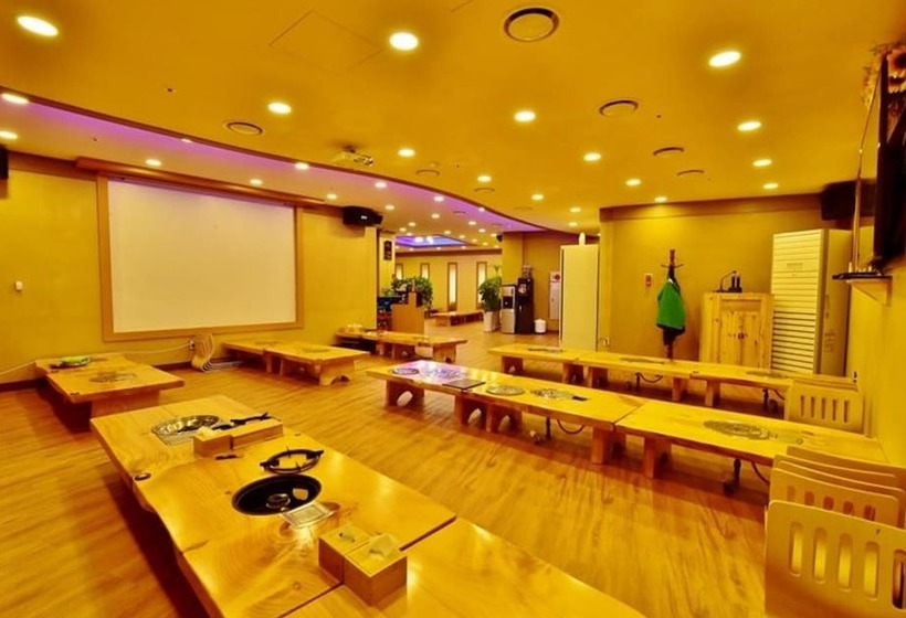 Gyeryongsan Donghaksa Toranga Pension