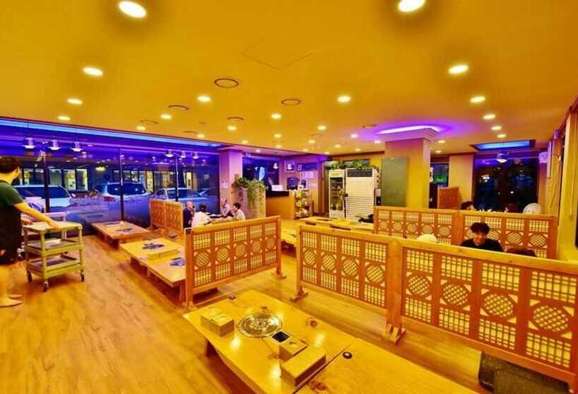 Gyeryongsan Donghaksa Toranga Pension