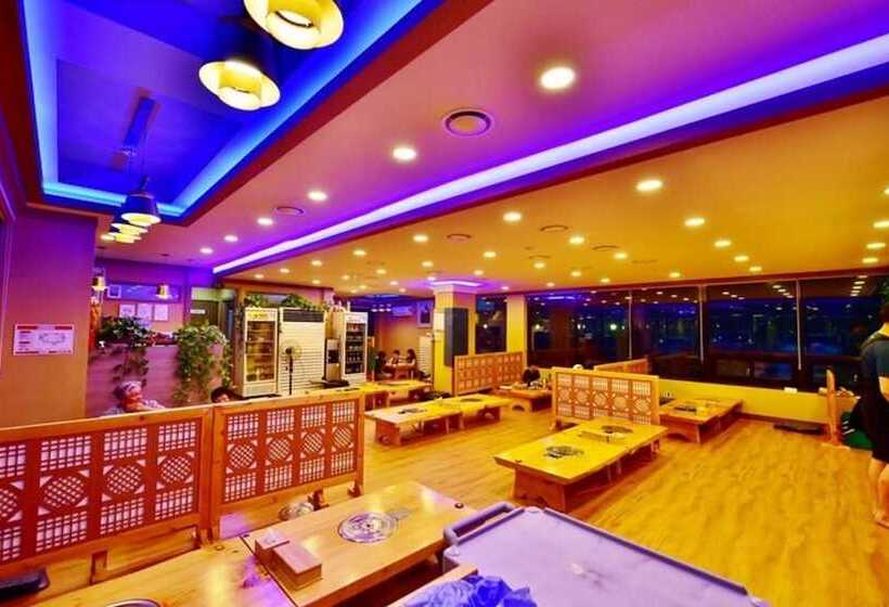 Gyeryongsan Donghaksa Toranga Pension