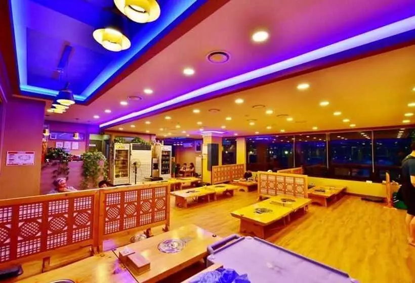 Gyeryongsan Donghaksa Toranga Pension