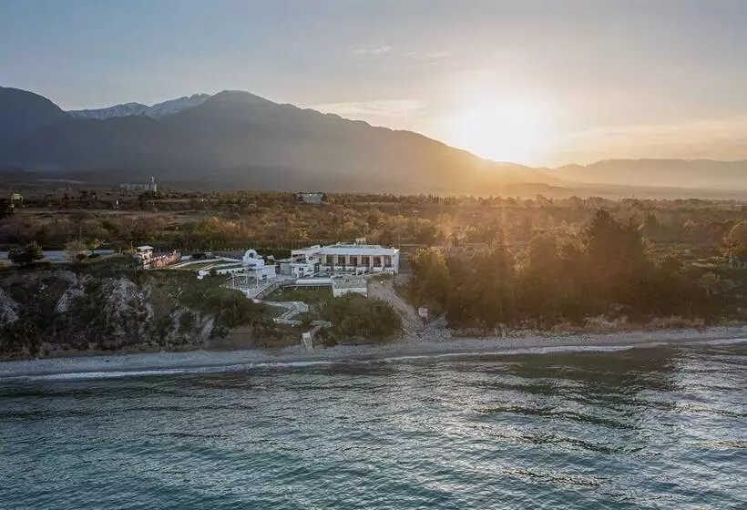 Hotelli Akrotiri Olympus Luxury Suites   Adults Only