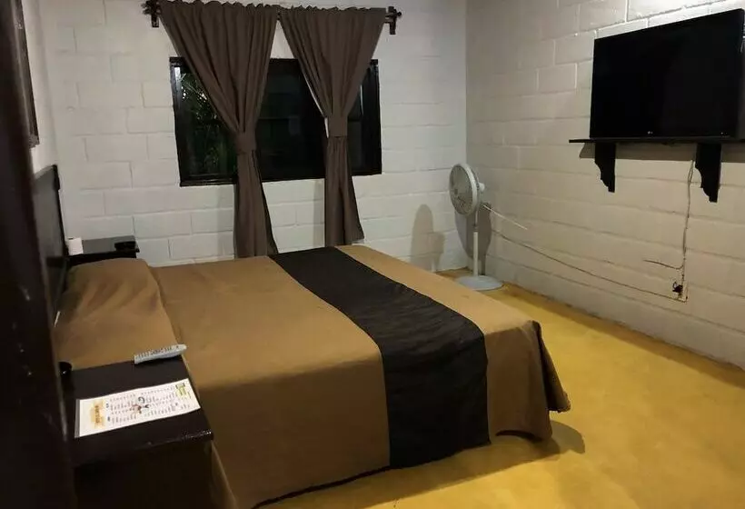 ホテル El Limon Inn