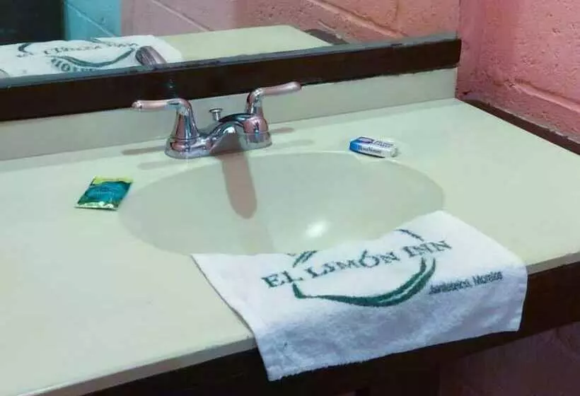 ホテル El Limon Inn