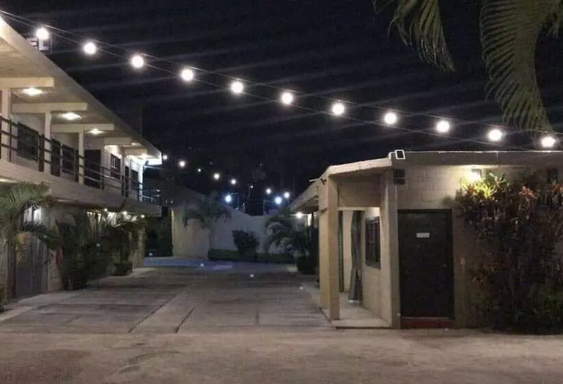 ホテル El Limon Inn