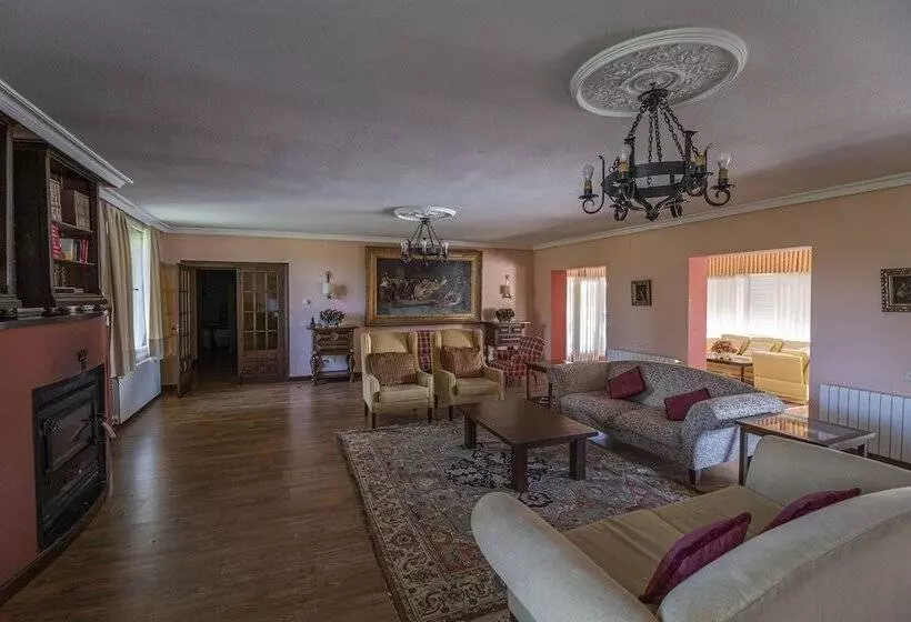 Hotelli El Toril Glamping Experience