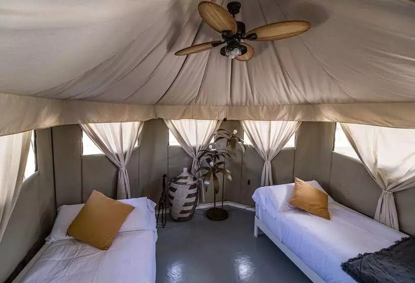 Hotelli El Toril Glamping Experience