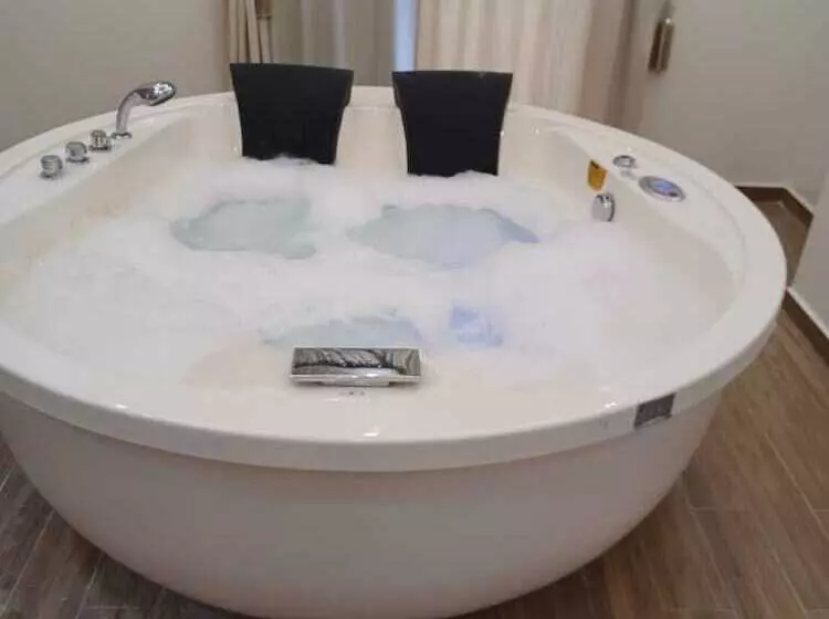 Hotelli Golden Elite