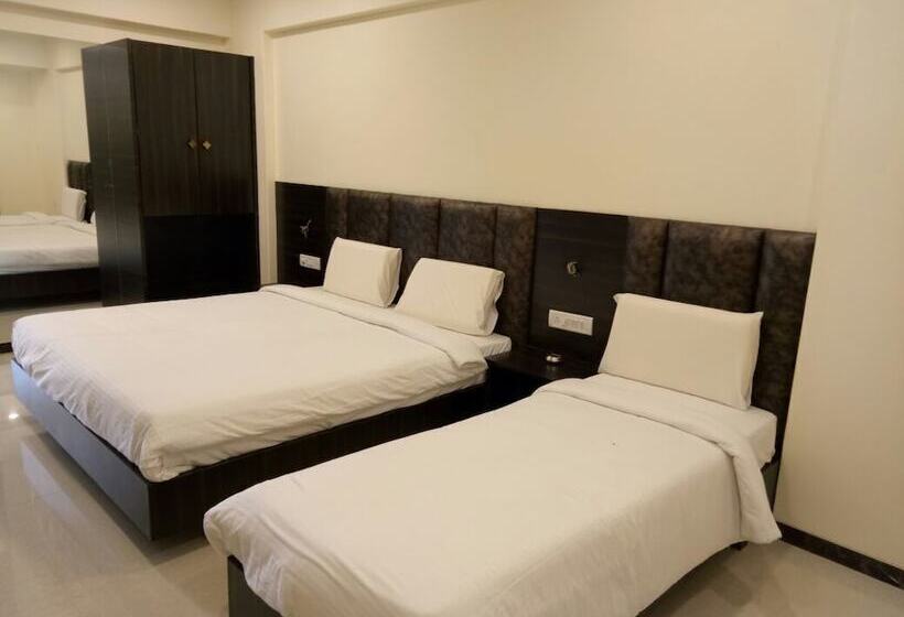 בית מלון כפרי Purohit Holiday Resort