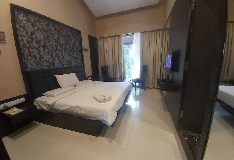 בית מלון כפרי Purohit Holiday Resort