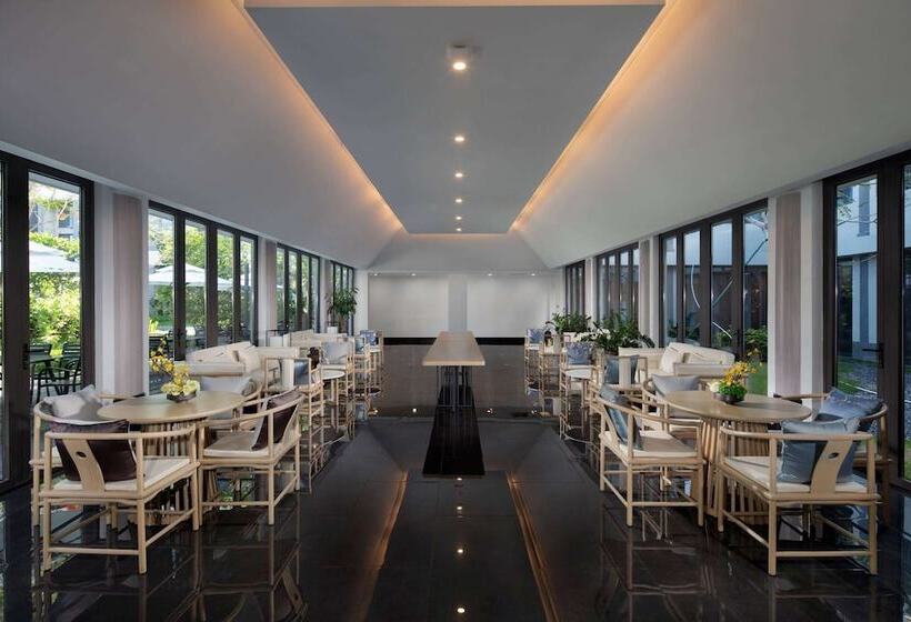 Otel Ramada Encore By Wyndham Jiusuo Downtown