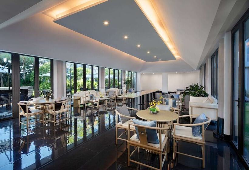 Otel Ramada Encore By Wyndham Jiusuo Downtown