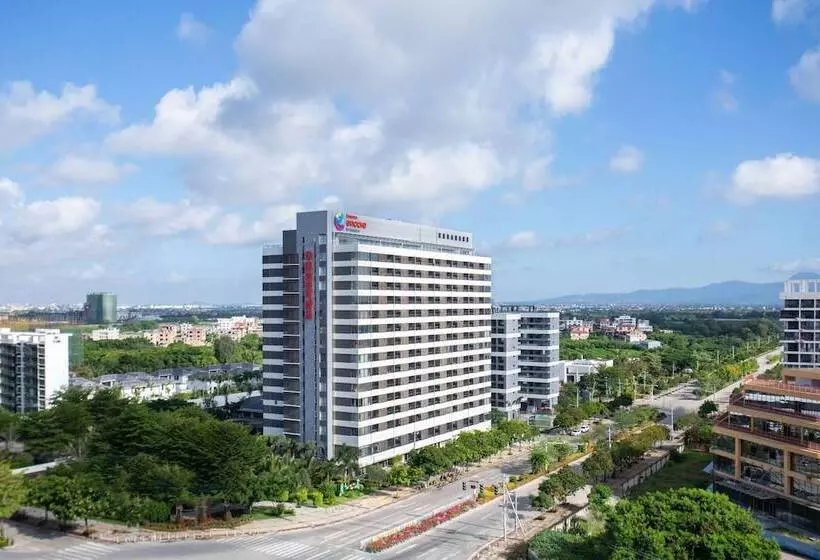 ホテル Ramada Encore By Wyndham Jiusuo Downtown