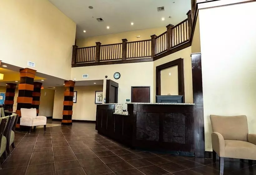 Hotelli Rivers Inn And Suites