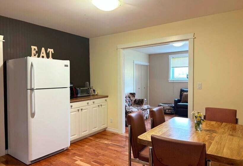 Hôtel Rural Utopia Feels Botanical Glampground And Micro Farm