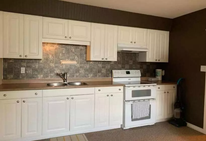 Maaseutuhotelli Utopia Feels Botanical Glampground And Micro Farm