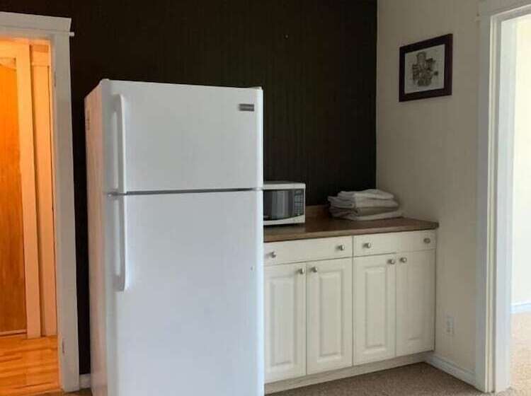 Hôtel Rural Utopia Feels Botanical Glampground And Micro Farm