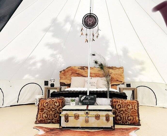 Hôtel Rural Utopia Feels Botanical Glampground And Micro Farm